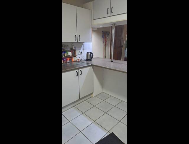 1 BEDROOM TOWNHOUSE FOR SALE IN WITFIELD